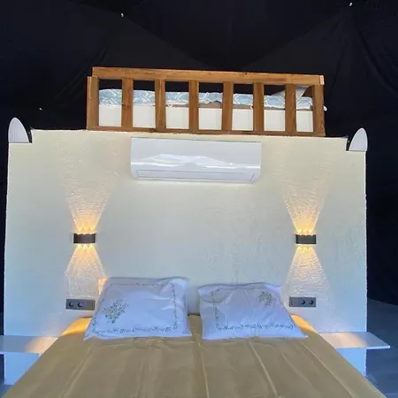 Bed and Breakfast Therapy Igloo Αλικαρνασσός