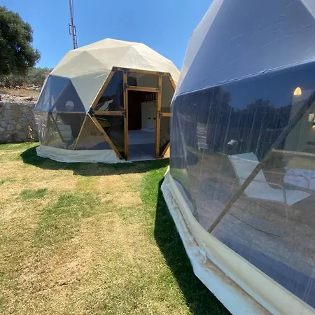 Bed and Breakfast Therapy Igloo Αλικαρνασσός